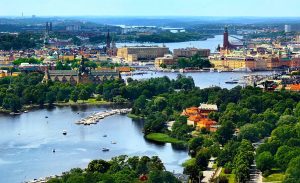 Image aérienne de Stockholm, verdure et cours d'eau